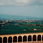 Domus Aromatica شقة أسيسي