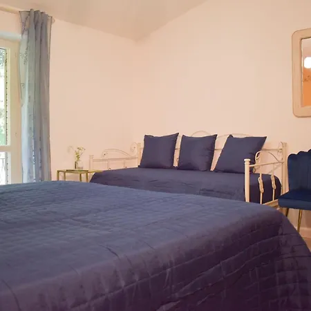Domus Aromatica Apartment Assisi