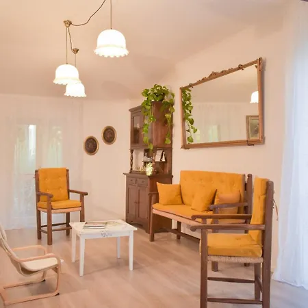 Domus Aromatica Апартаменты