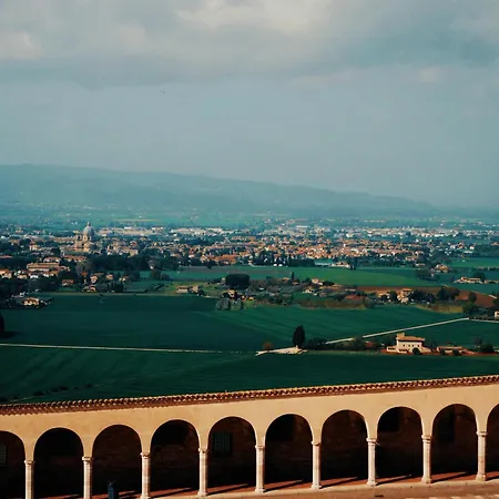 Domus Aromatica Apartment Assisi