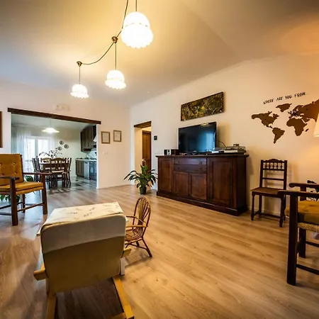 Domus Aromatica Apartment Assisi